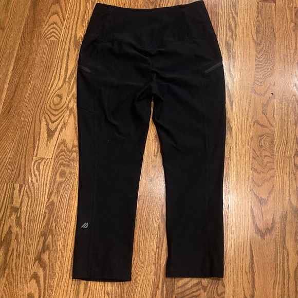 Eddie Bauer | Trail Tight Capris. Black. Sz Small - Picture 3 of 7